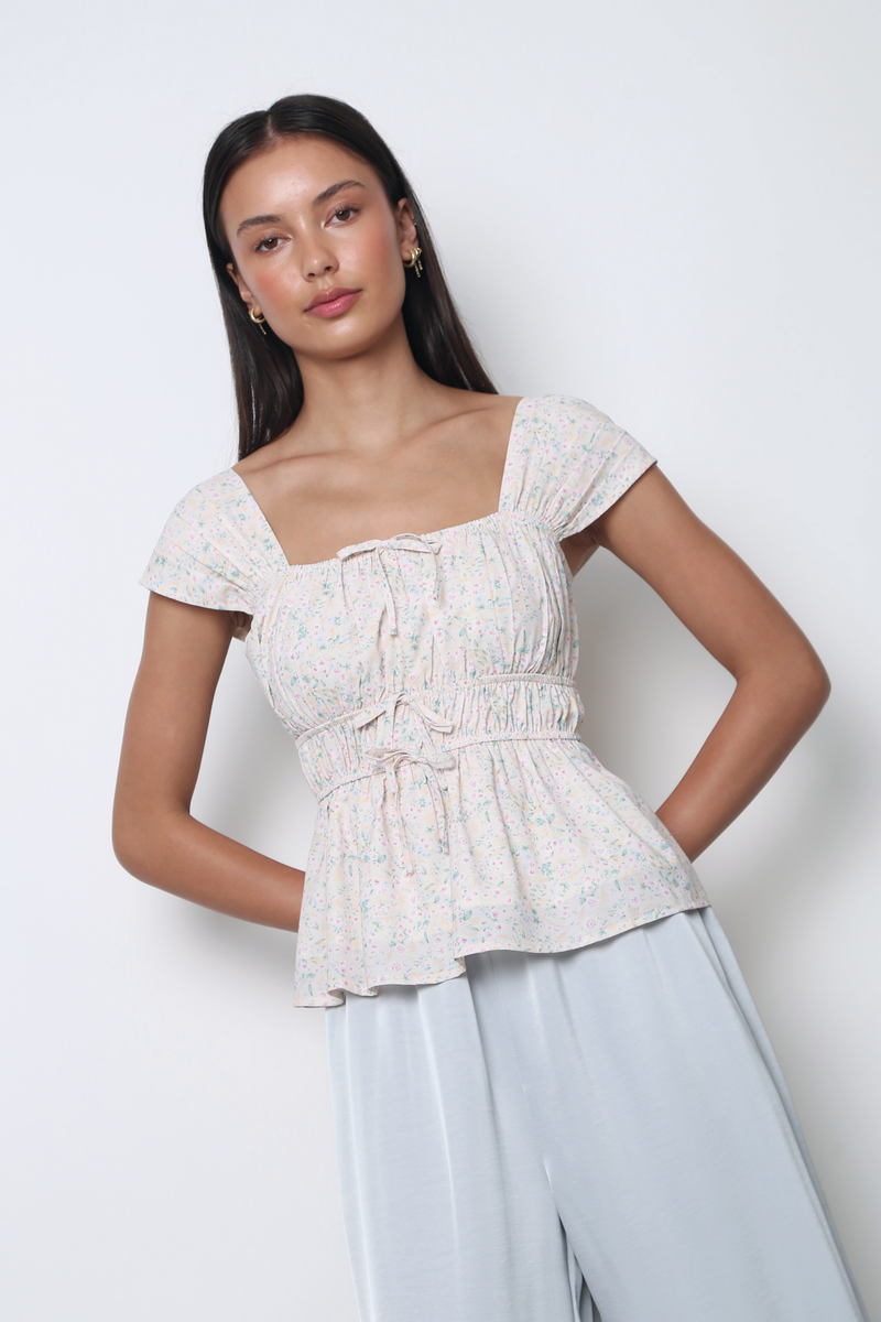 Fleurine Fan Sleeves Top Beige