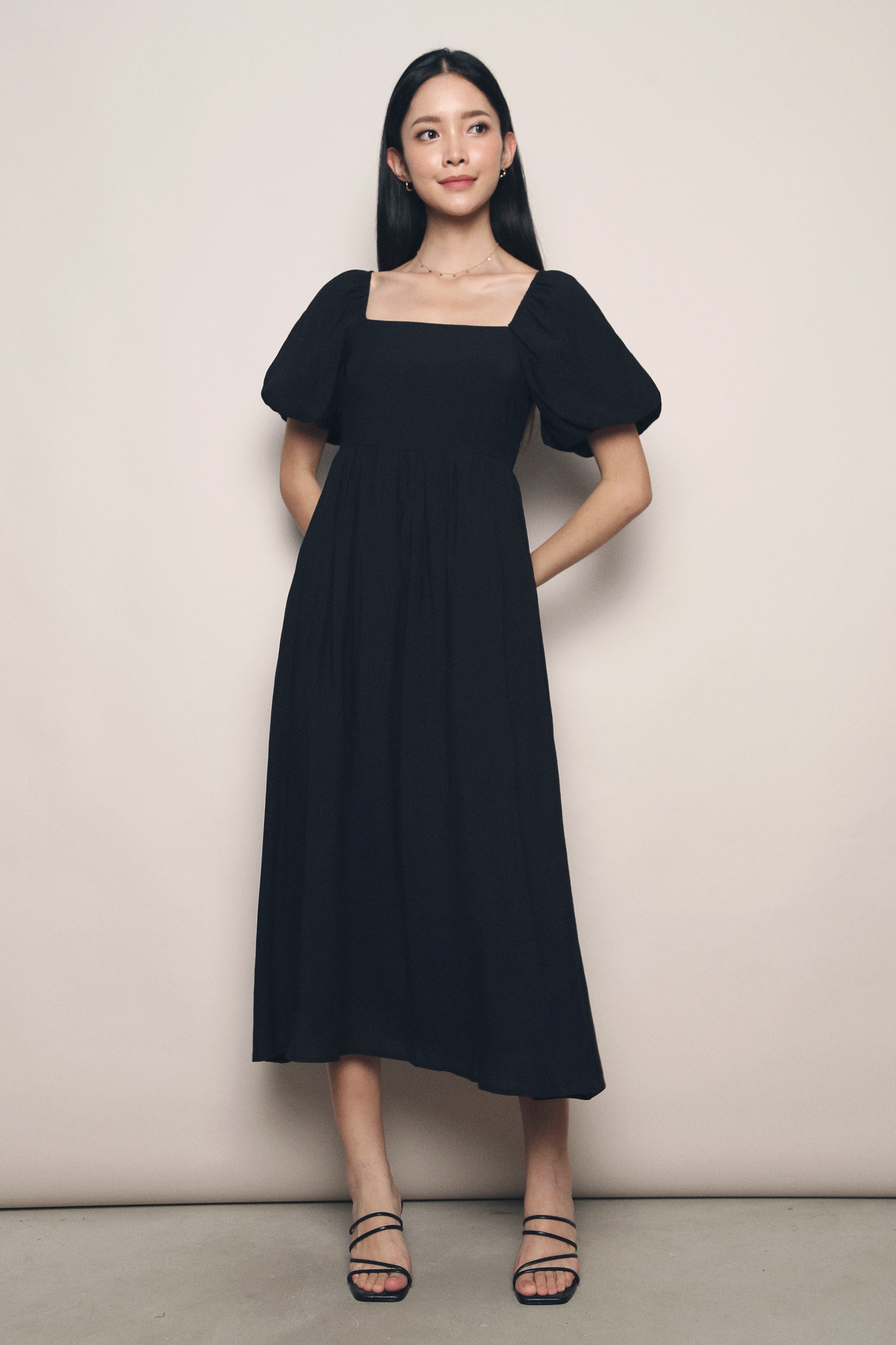 Gabby Poof Sleeves Midaxi Dress Black