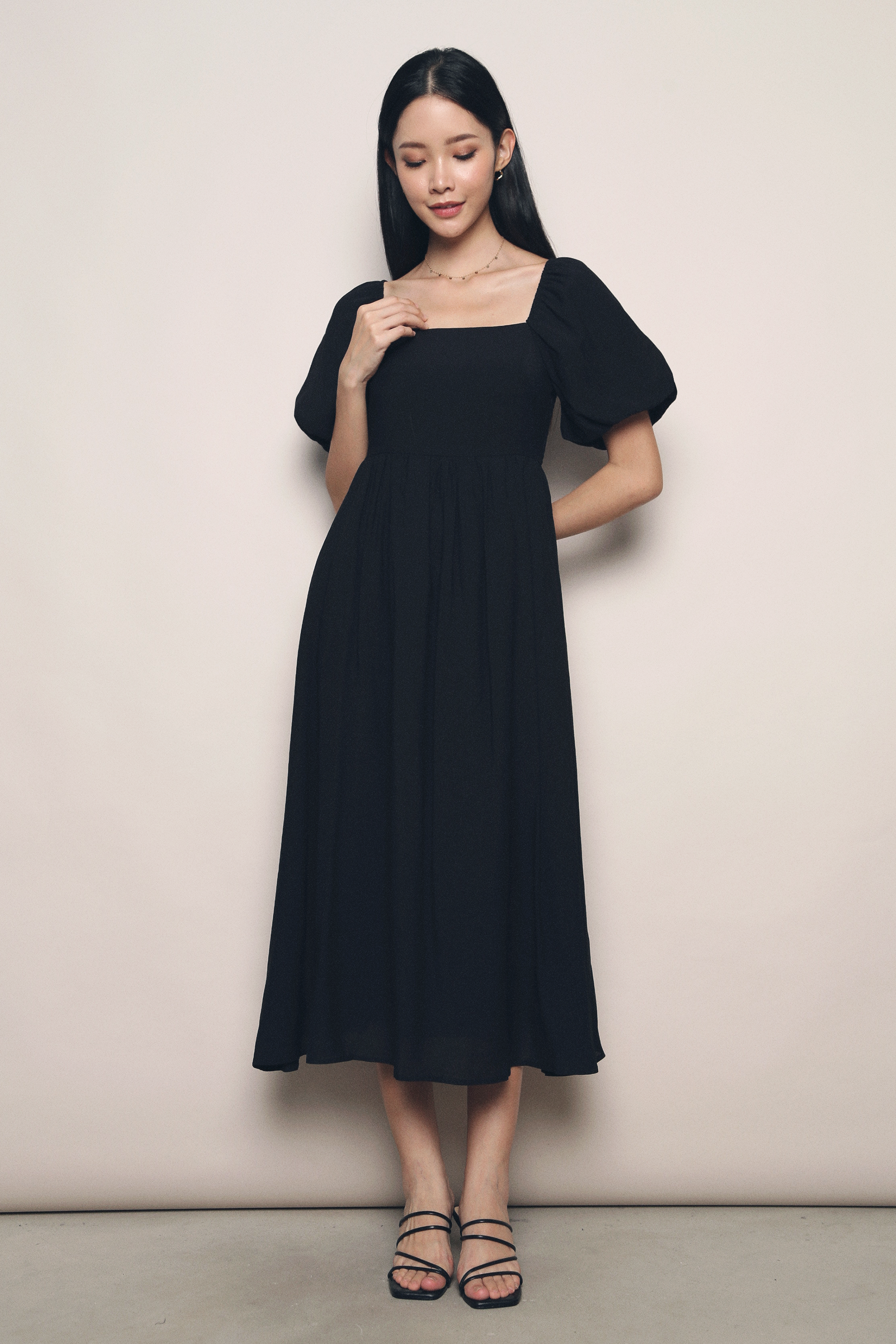 Gabby Poof Sleeves Midaxi Dress Black