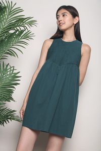 Nicola Pleat Dress Emerald