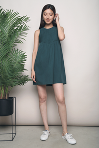 Nicola Pleat Dress Emerald