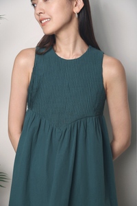 Nicola Pleat Dress Emerald