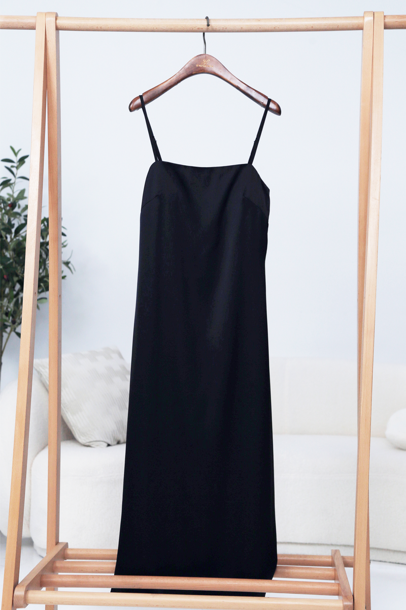 Jenner Slip Midi Dress Black