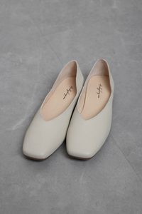 Mollie V2 Leather Shoes Off White (Backorder)