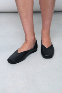 Mollie V2 Leather Shoes Black (Backorder)