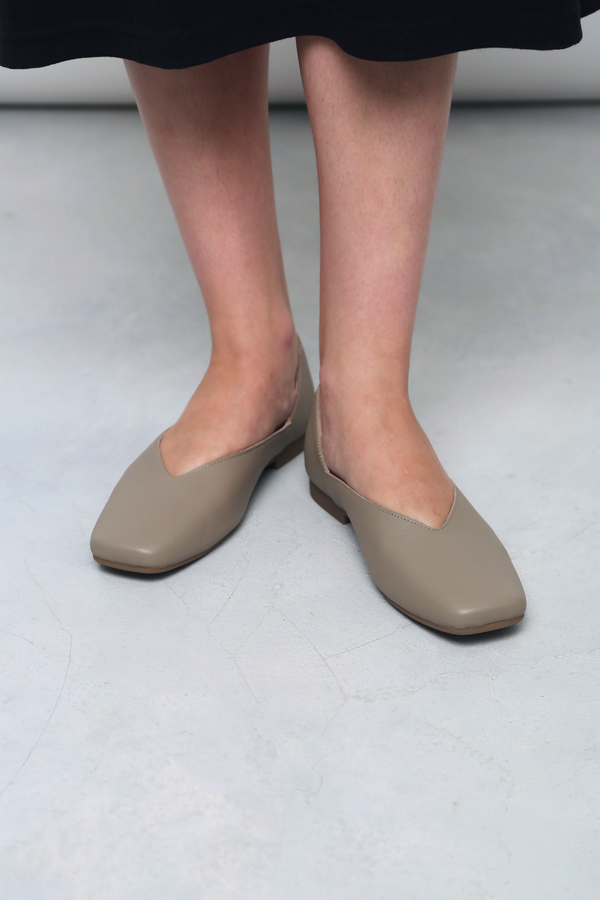 Mollie V2 Leather Shoes Neutral Taupe (Backorder)