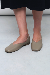 Mollie V2 Leather Shoes Neutral Taupe (Backorder)