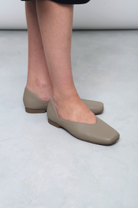 Mollie V2 Leather Shoes Neutral Taupe (Backorder)