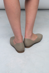 Mollie V2 Leather Shoes Neutral Taupe (Backorder)