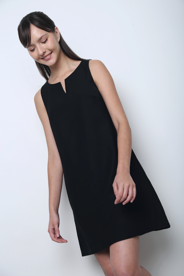 Pitch Perfect Shift Dress Black (Backorder)
