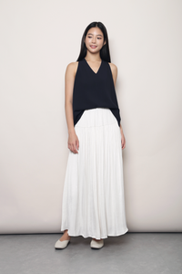 Refined Sleeveless Blouse Navy