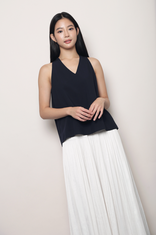 Refined Sleeveless Blouse Navy