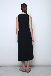 Simple Lines Knit Midi Dress Black