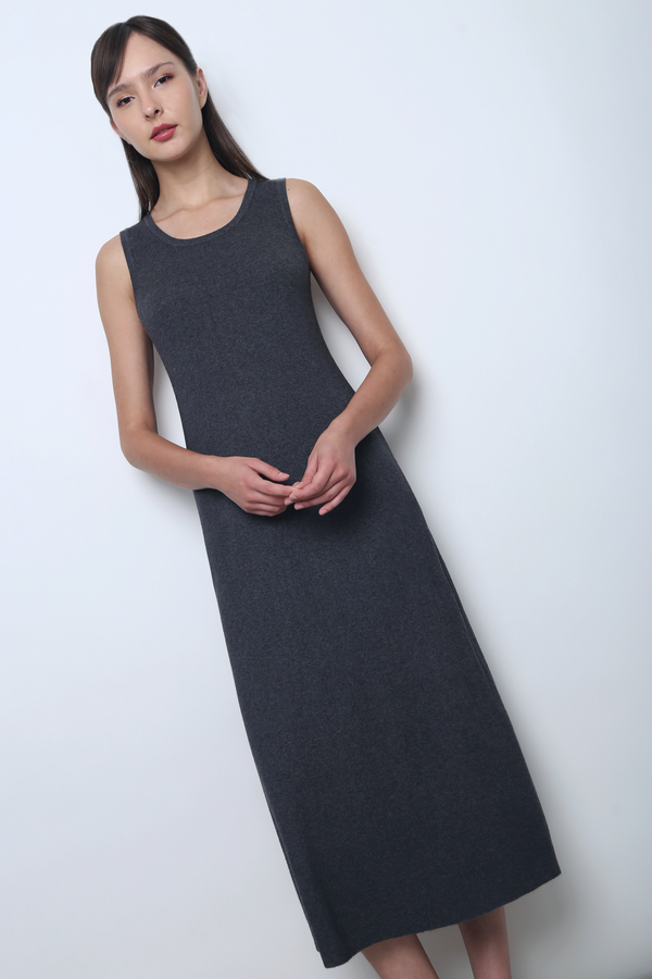 Simple Lines Knit Midi Dress Grey