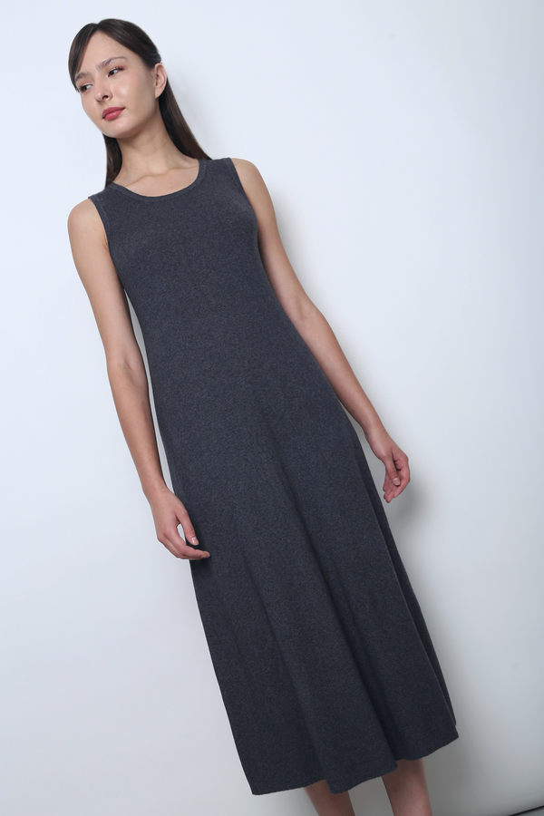 Simple Lines Knit Midi Dress Grey