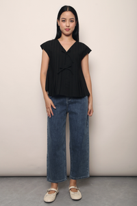 Softline Pleat Blouse Black