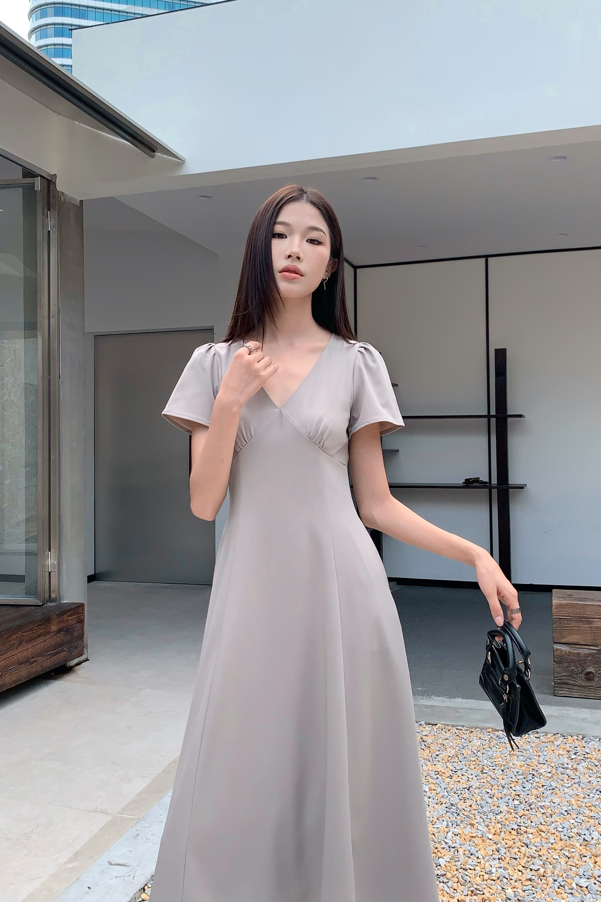 Venezia Fit Flare Midi Dress Cocoa (Restock) Hollyhoque Venezia Fit Flare Midi Dress Cocoa (Restock) Hollyhoque
