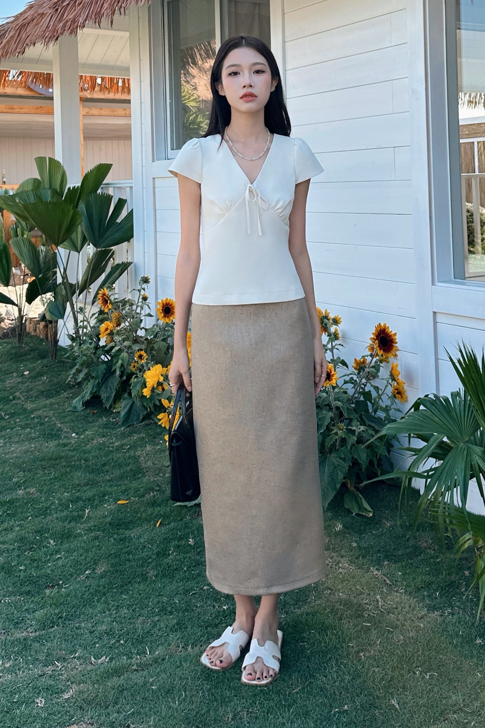 Victoria V Neck Shift Blouse Ivory (Retsock) – Hollyhoque