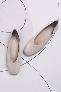 Mollie Leather Flats Moonbeam (Restock)